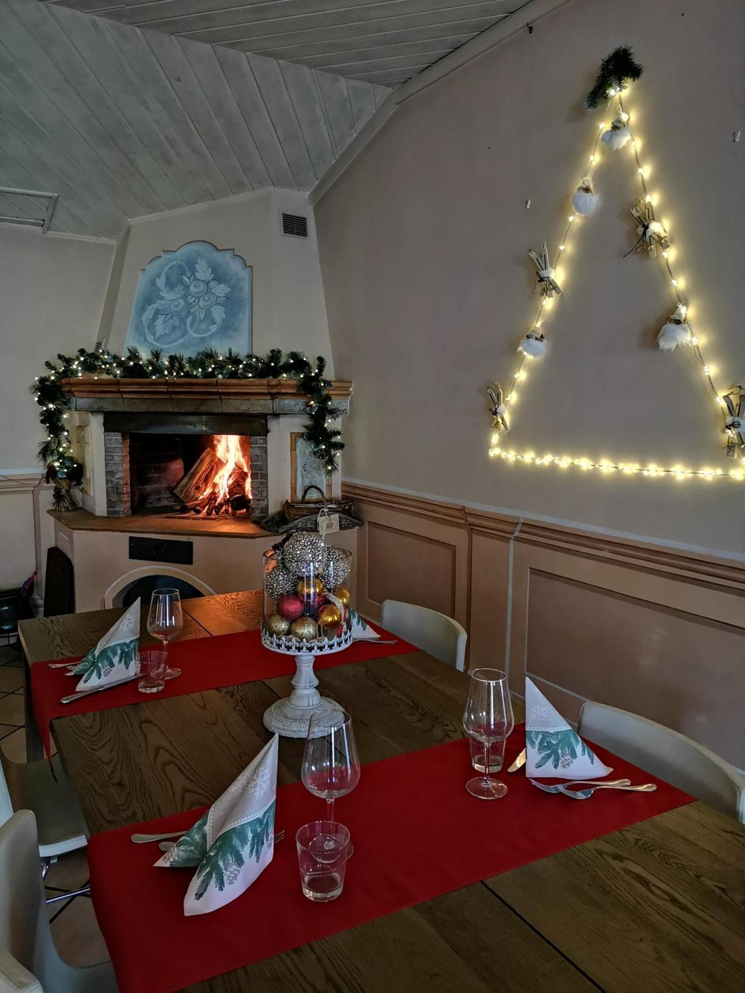 Hotel Pineta Ristorante Country House In Fabriano Campodonico  Ngoại thất bức ảnh