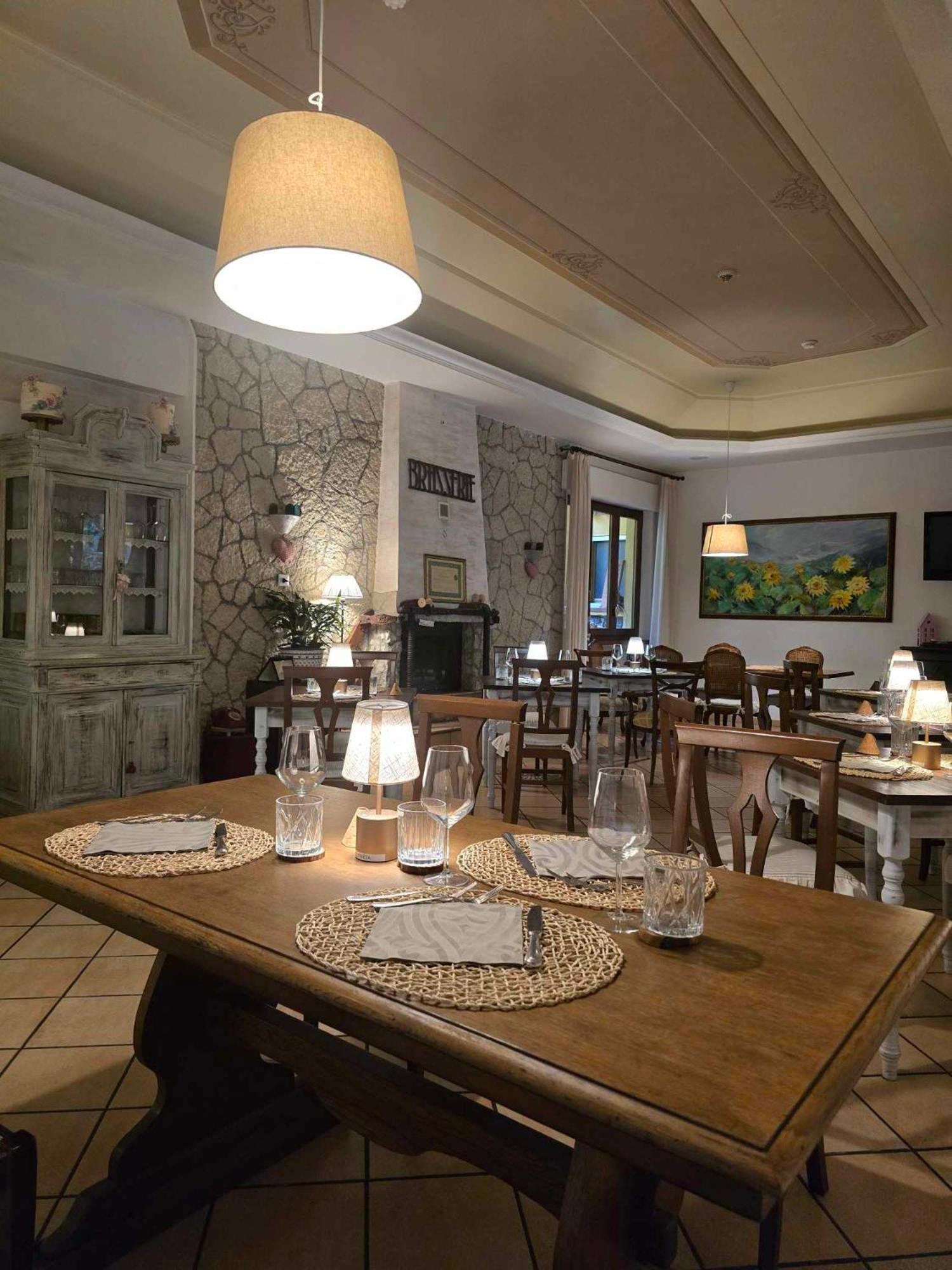 Hotel Pineta Ristorante Country House In Fabriano Campodonico  Ngoại thất bức ảnh