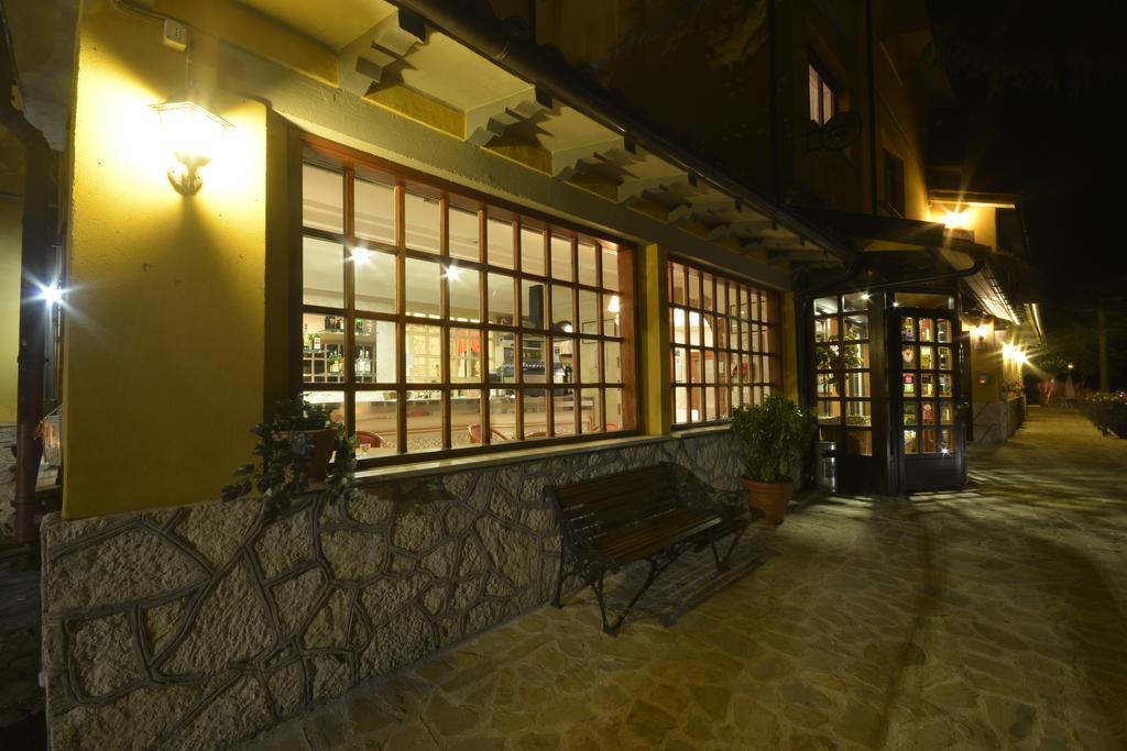 Hotel Pineta Ristorante Country House In Fabriano Campodonico  Ngoại thất bức ảnh